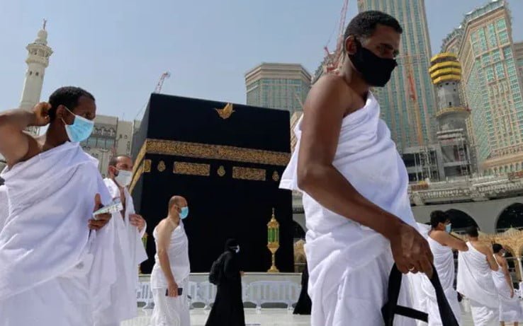 Final Tawaf, performing hajj
